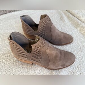 Vince Camuto Suede Leather Short Taupe Booties Size 8.5